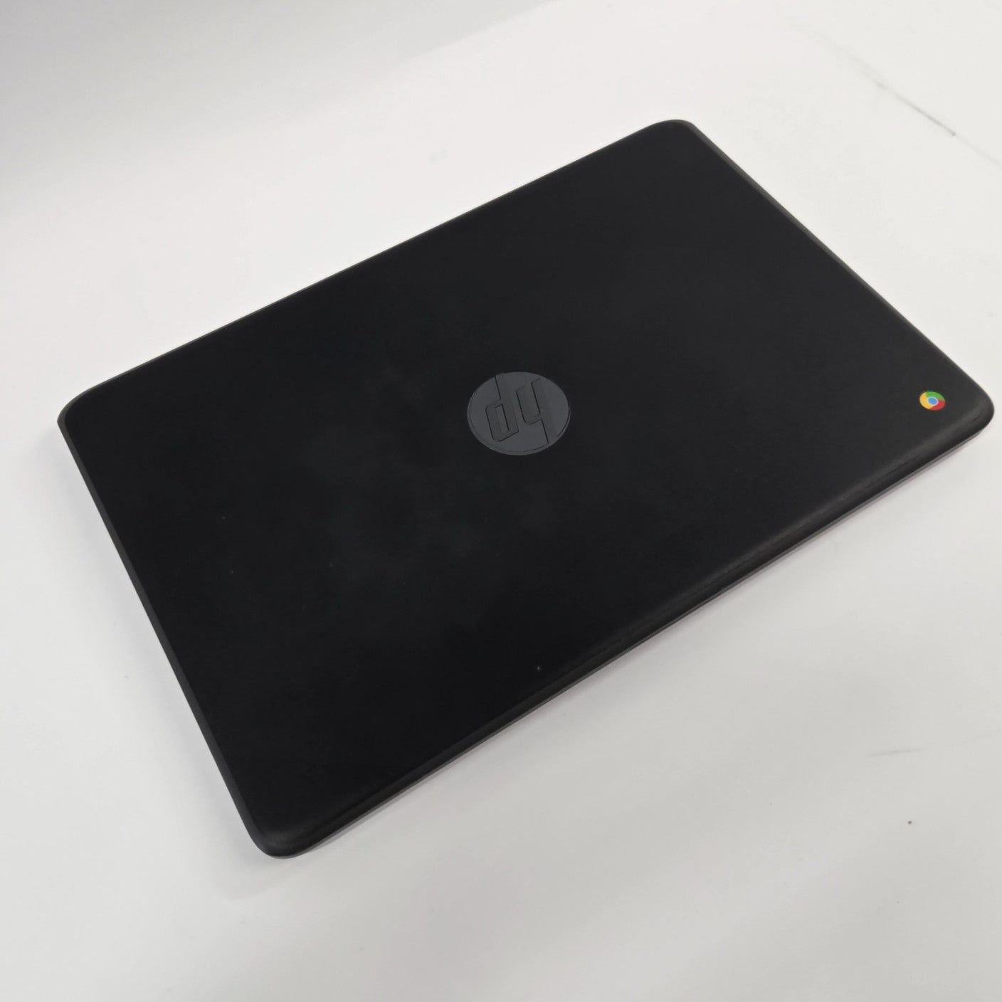 HP Chromebook 14 G5 3D87UT#ABA 14" Celeron N3350 1.1GHz 8GB RAM 32GB SSD