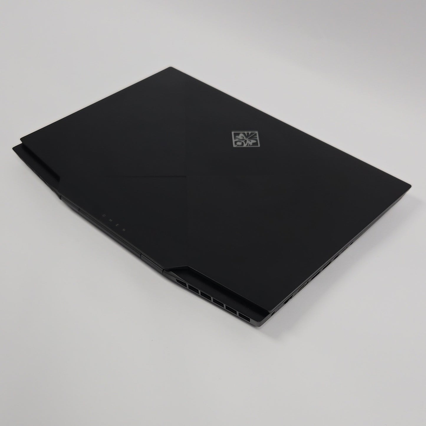 HP Omen 15-DH1059NR 15.6" i7-10750H 2.6GHz 16GB RAM 1TB SSD GeForce RTX 2060