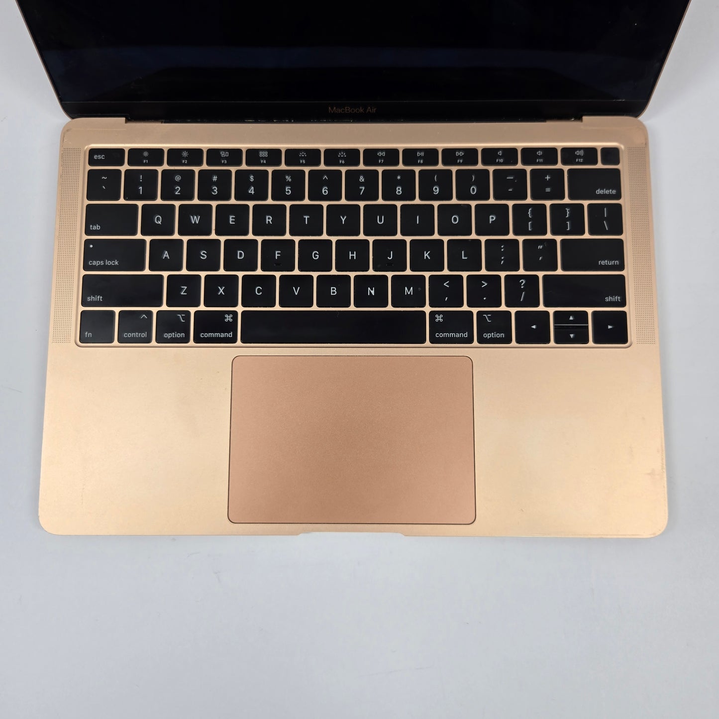 2019 Apple MacBook Air 13.3" i5 1.6GHz 8GB RAM 256GB SSD Gold A1932