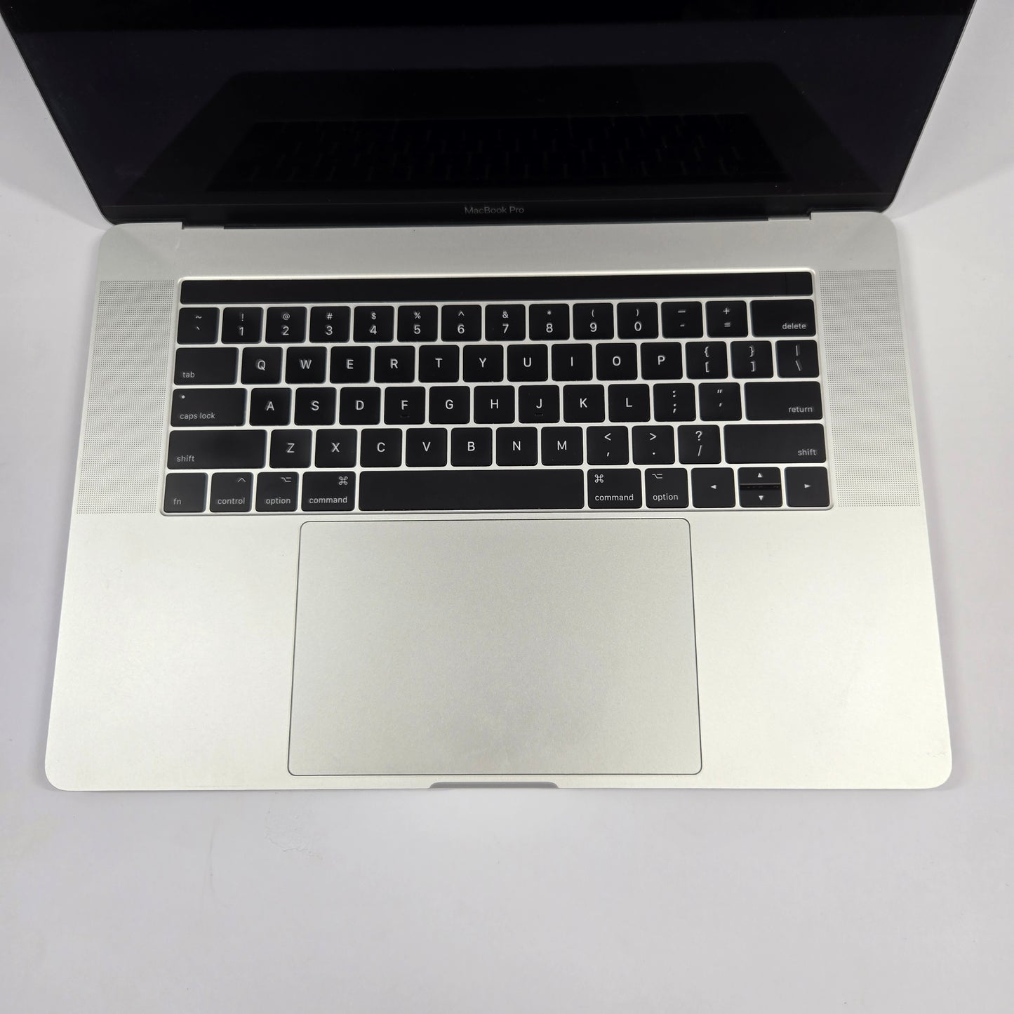 Broken 2016 Apple MacBook Pro 15" i7 2.9GHz 16GB RAM 500GB A1701 Bad Battery